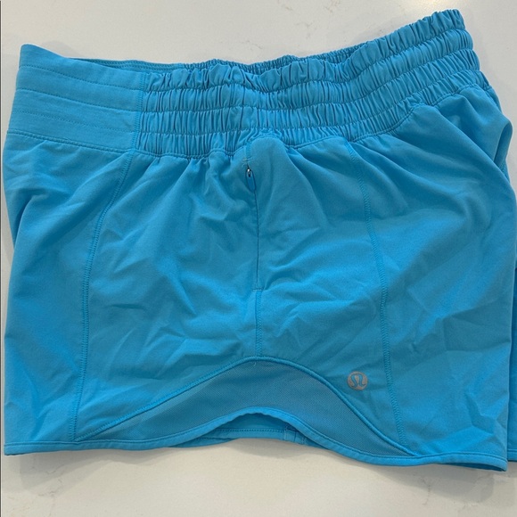 lululemon athletica Hotty Hot Blue  Shorts 2.5” - Picture 2 of 4
